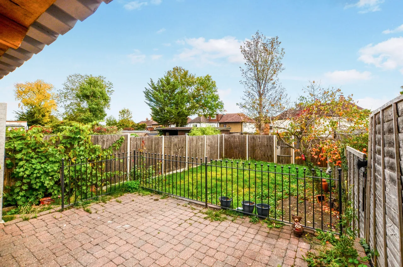 Whitchurch Lane, Edgware Fees Apply, HA8, photo 21