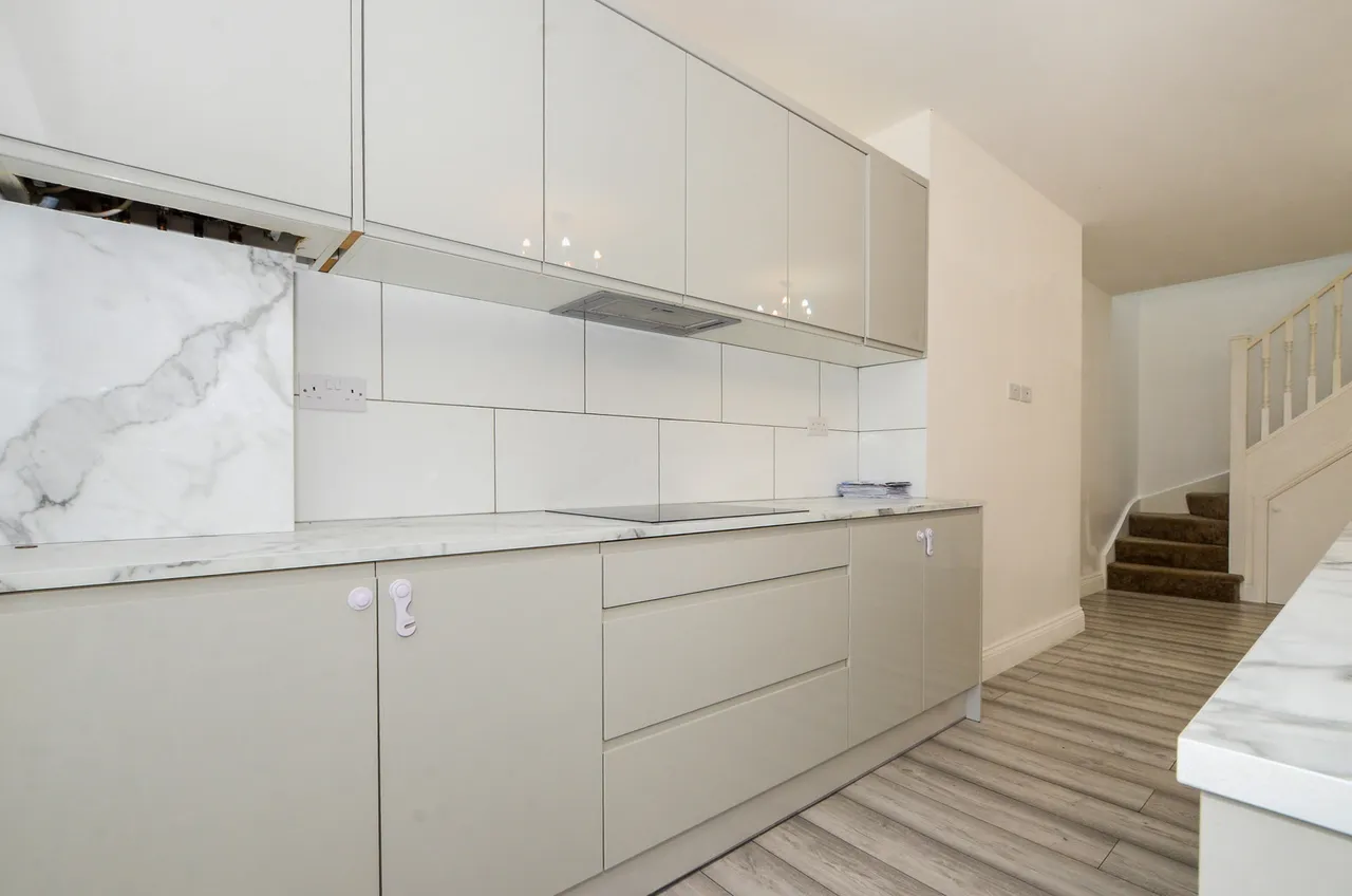 Whitchurch Lane, Edgware Fees Apply, HA8, photo 7