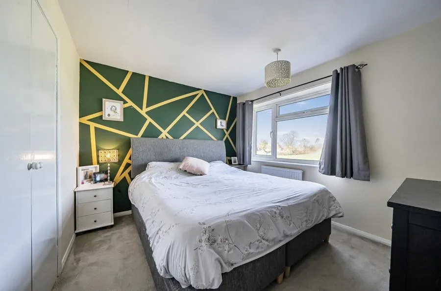 Raven Crescent, Westcott, HP18, photo 6