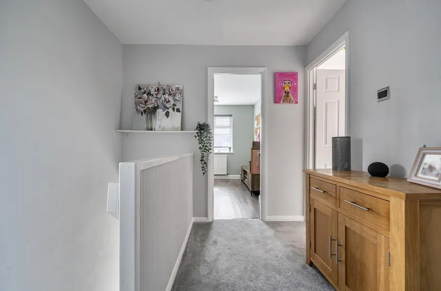 Raven Crescent, Westcott, HP18, photo 10