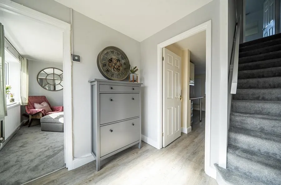 Raven Crescent, Westcott, HP18, photo 5