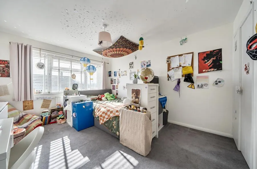 Raven Crescent, Westcott, HP18, photo 7
