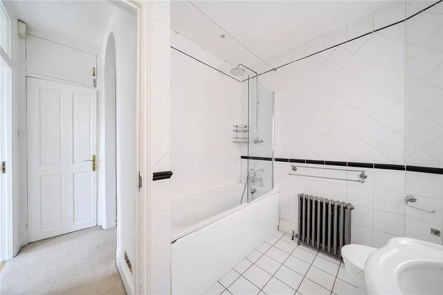Canbury Avenue, Kingston upon Thames, KT2, photo 16