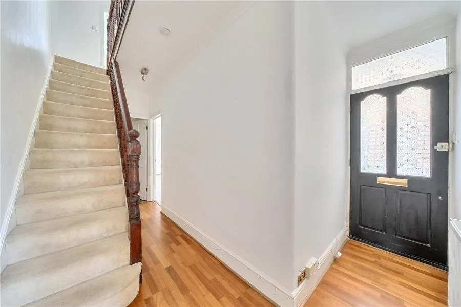 Canbury Avenue, Kingston upon Thames, KT2, photo 2