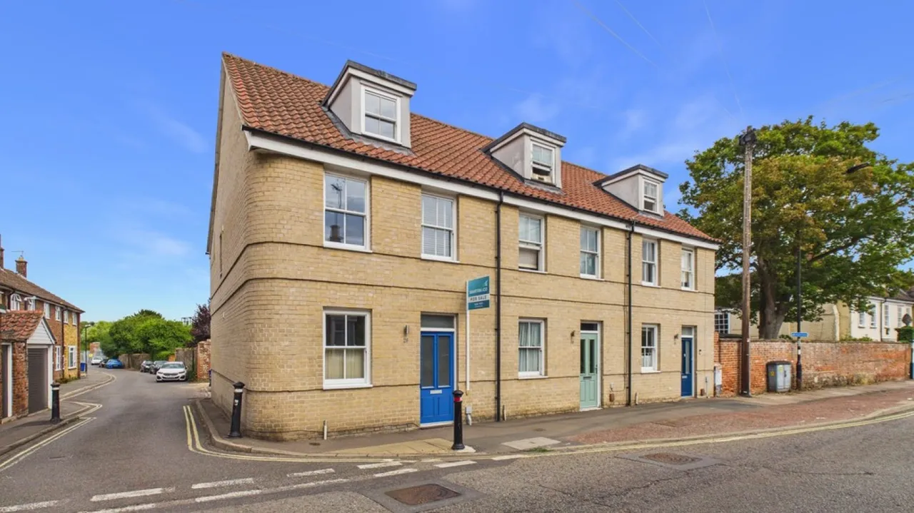 3 bed house for sale — Southgate Street, Bury St Edmunds, Suffolk