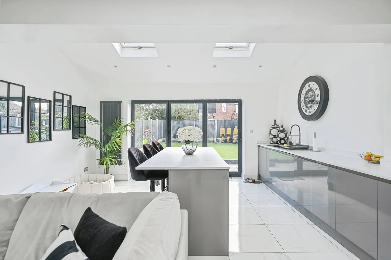 Almonds Green, Liverpool, L12, photo 6