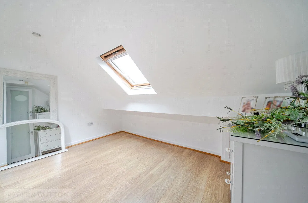 Valley New Road, Royton, OL2, photo 16