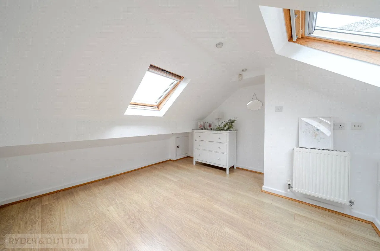 Valley New Road, Royton, OL2, photo 15