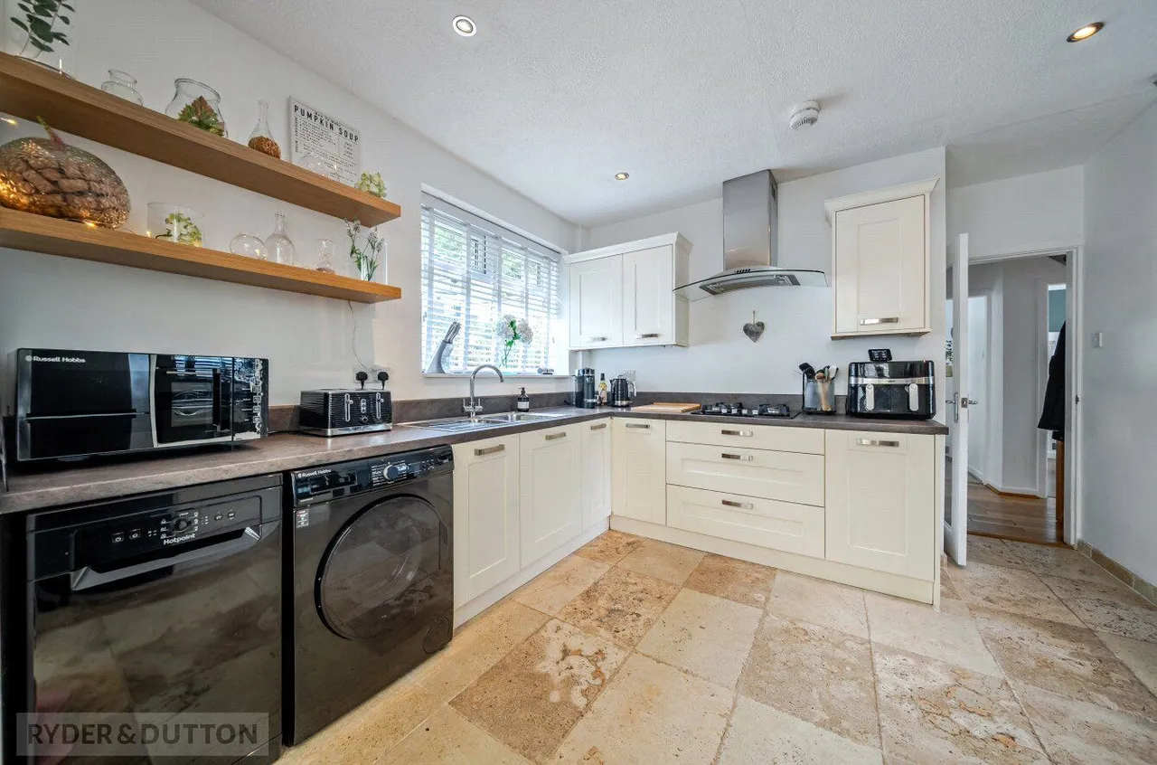 Valley New Road, Royton, OL2, photo 8