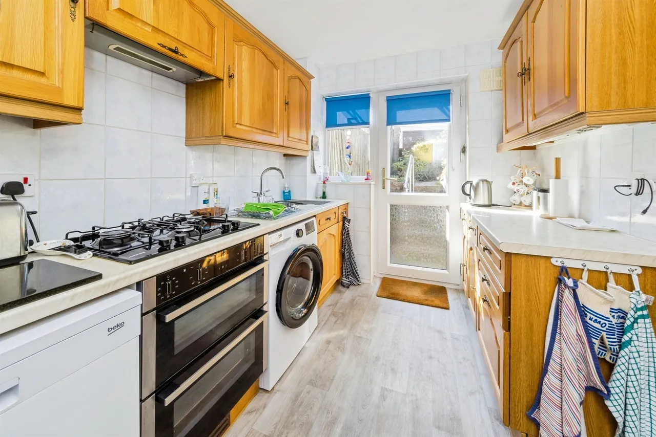 Heathfield, Crawley, RH10, photo 11