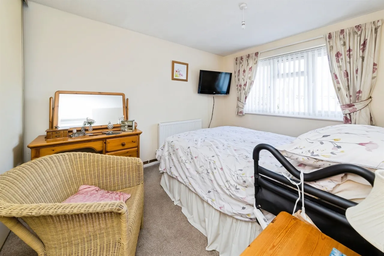 Heathfield, Crawley, RH10, photo 16