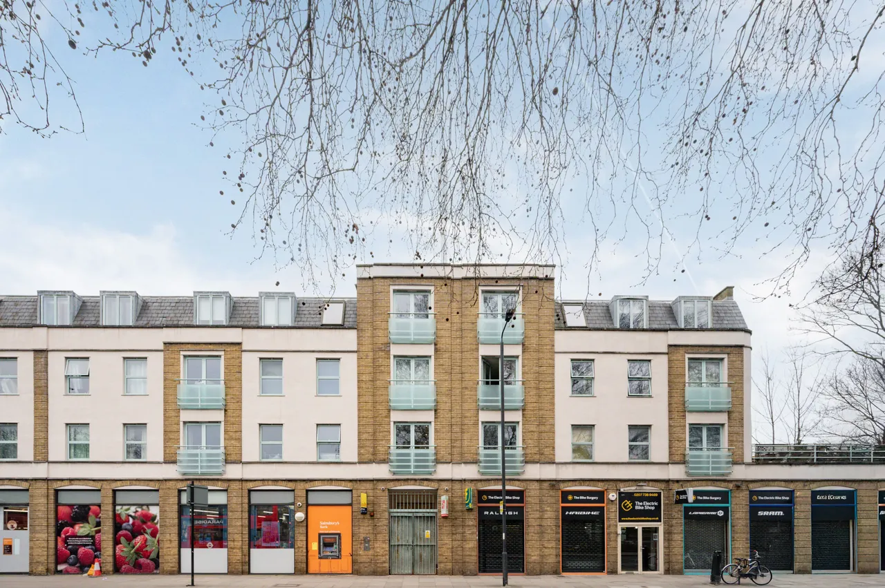 17 Connexion Building, 326 Battersea Park Road, London, photo 10