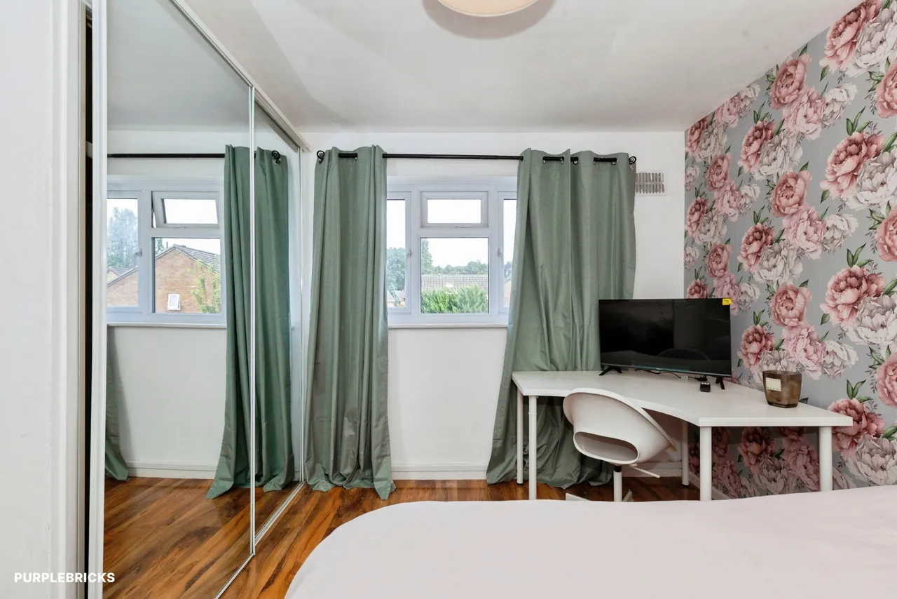 Bader Gardens, Slough, SL1, photo 16