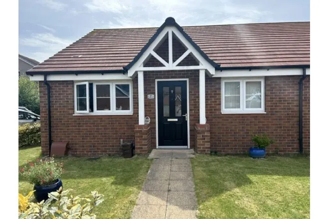 2 bed house for sale, Oak Tree Drive, Wolverhampton, WV11