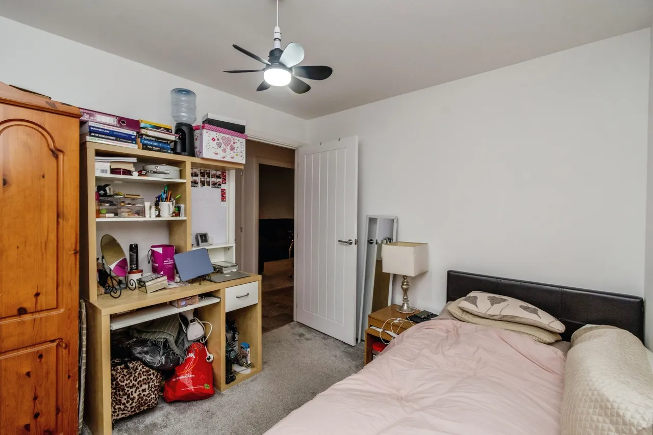 Oak Tree Drive, Wolverhampton, WV11, photo 9