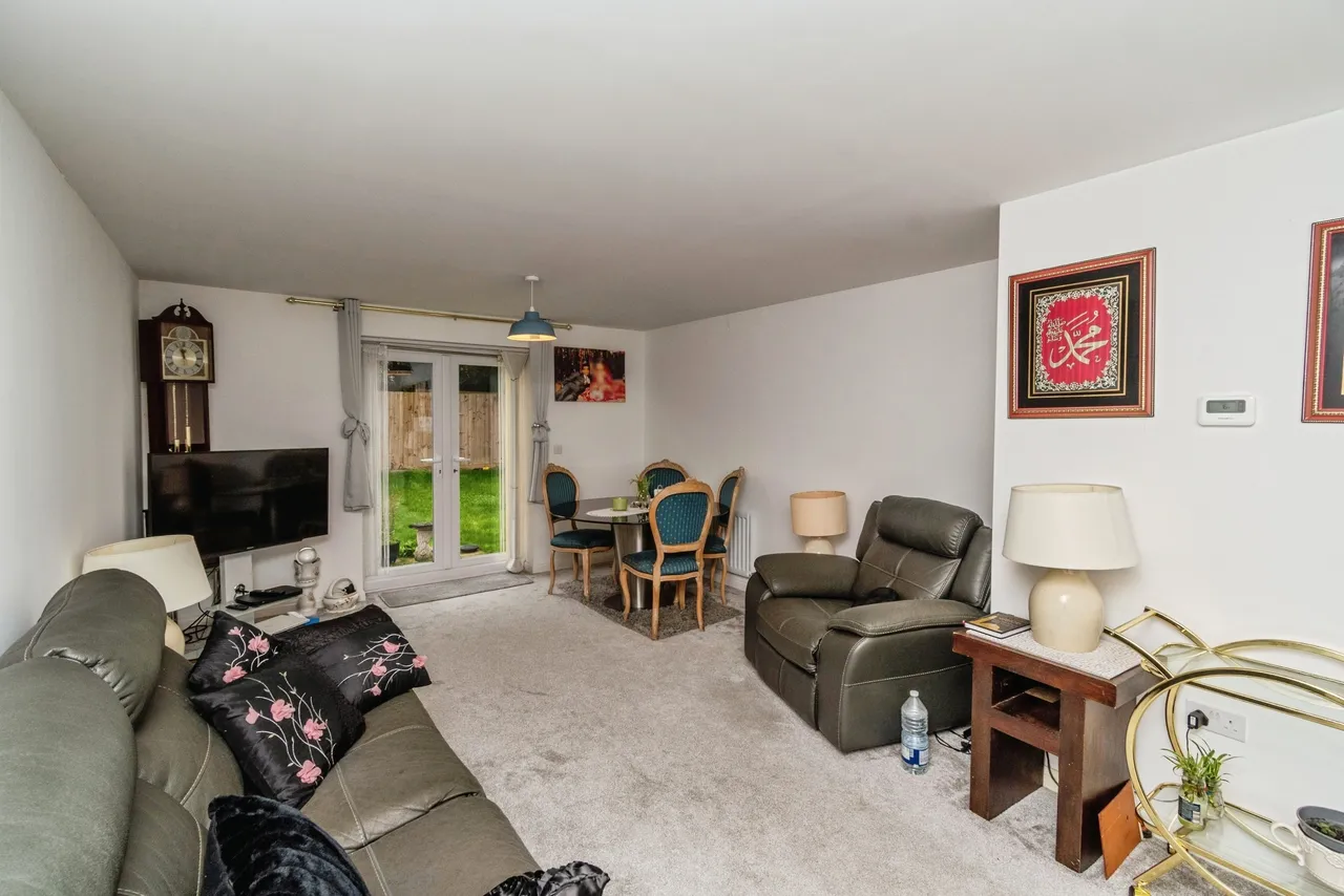 Oak Tree Drive, Wolverhampton, WV11, photo 4