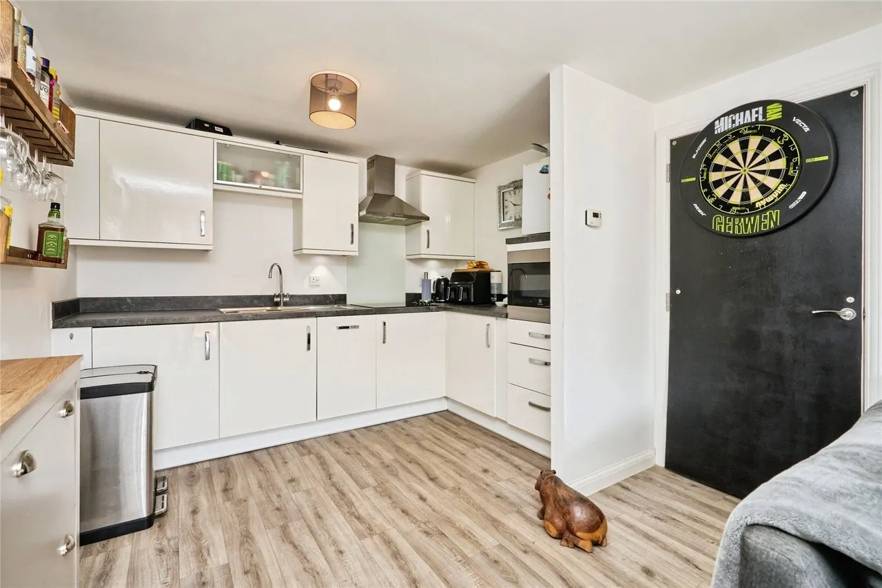 Chinchen Close, East Cowes, PO32, photo 3