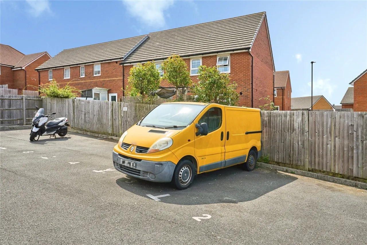 Chinchen Close, East Cowes, PO32, photo 5