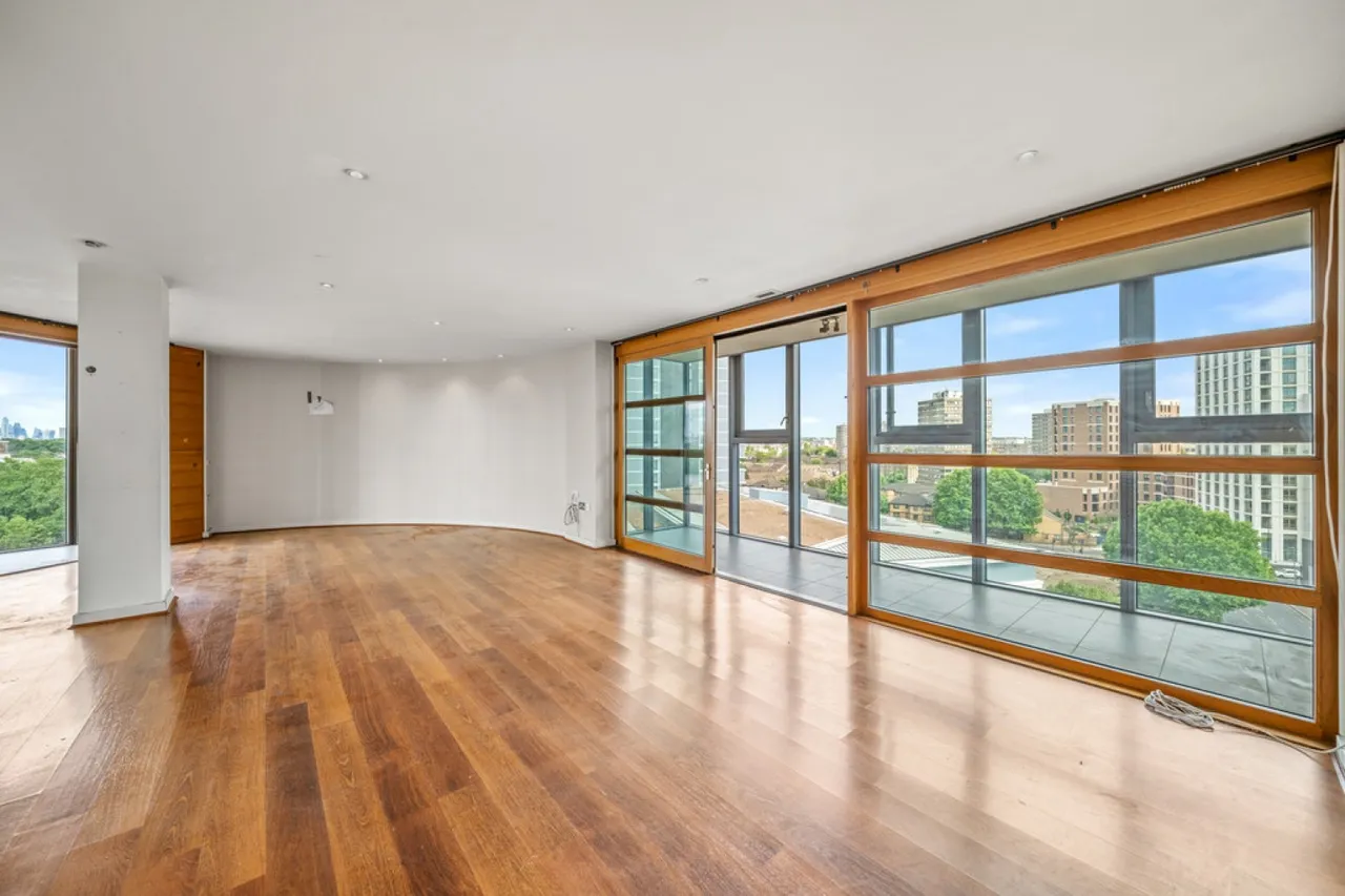 Falcon Wharf, Battersea, photo 6