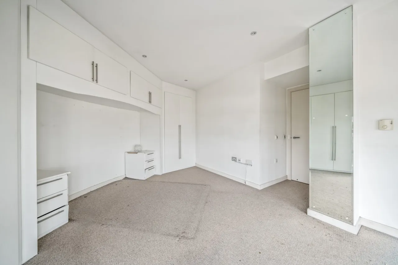 Falcon Wharf, Battersea, photo 12