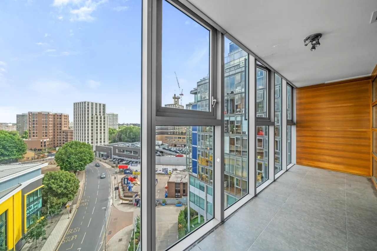 Falcon Wharf, Battersea, photo 2