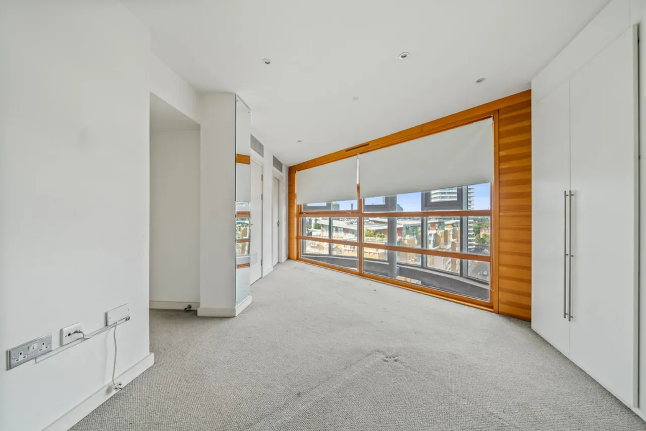 Falcon Wharf, Battersea, photo 10
