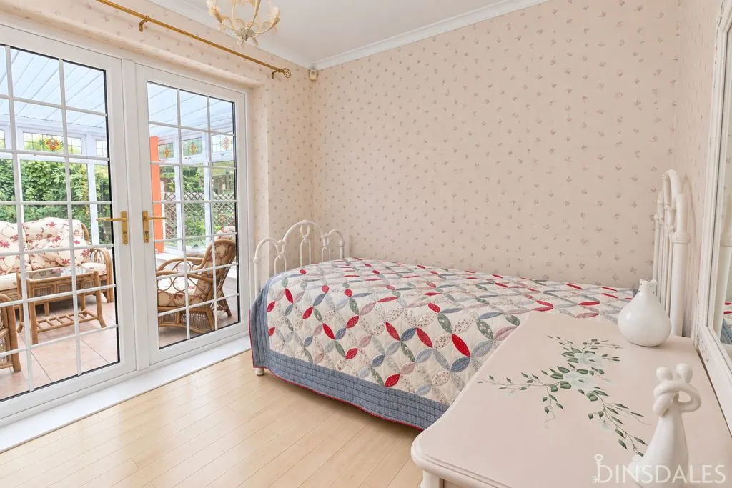 Glenrose Drive, Bradford BD7 2QQ, photo 8