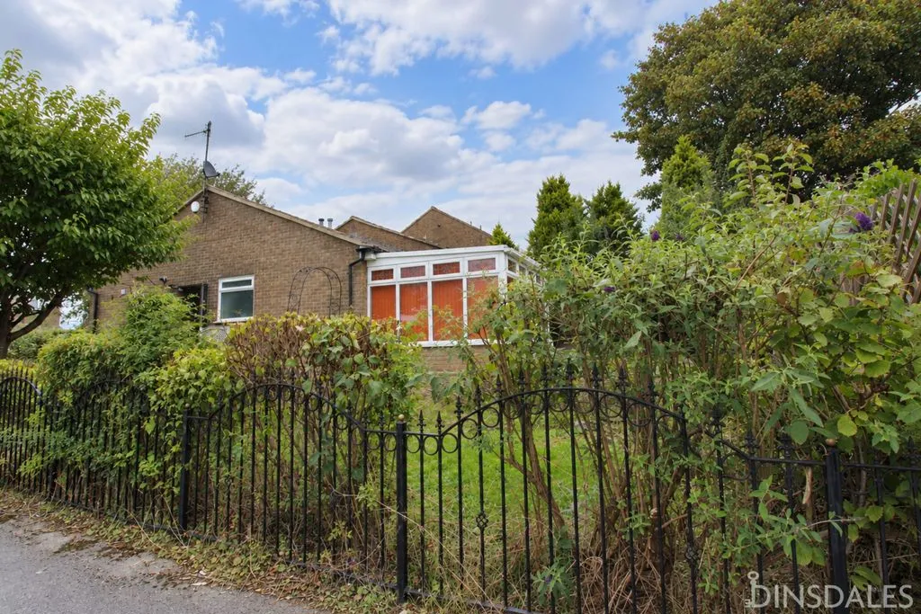 Glenrose Drive, Bradford BD7 2QQ, photo 11
