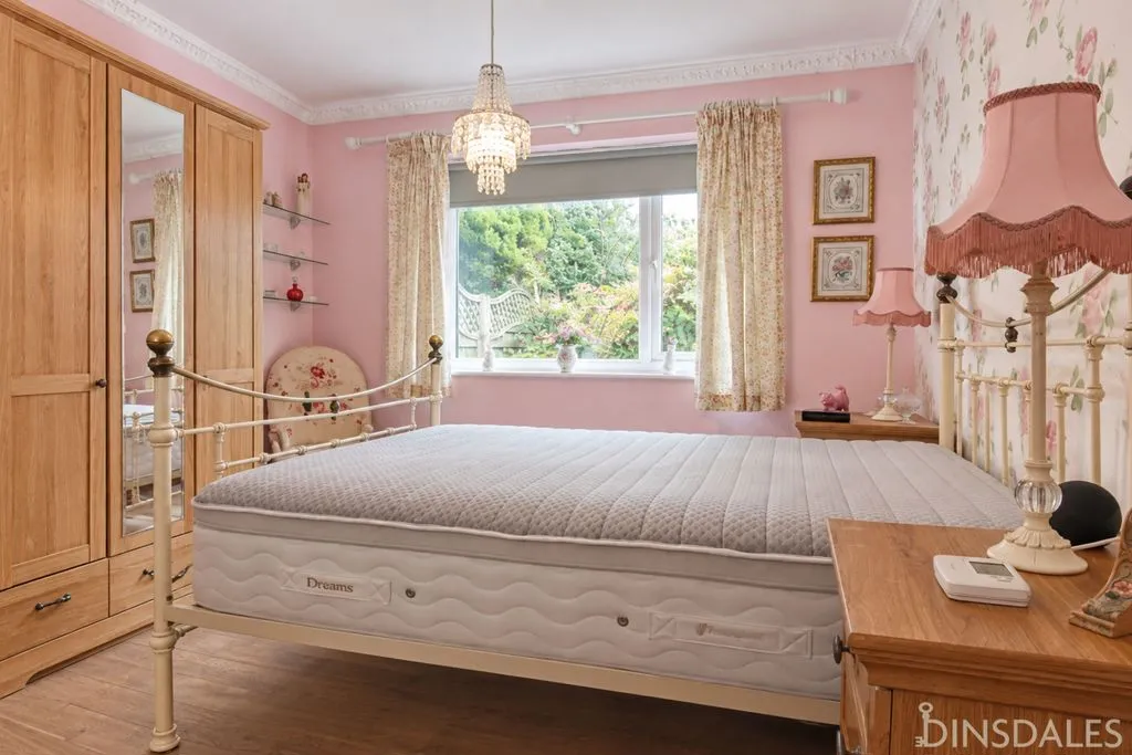 Glenrose Drive, Bradford BD7 2QQ, photo 5