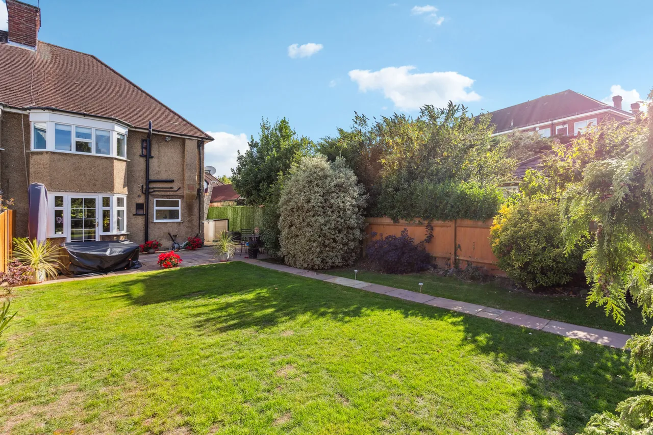 Tudor Avenue, Watford, WD24, photo 17