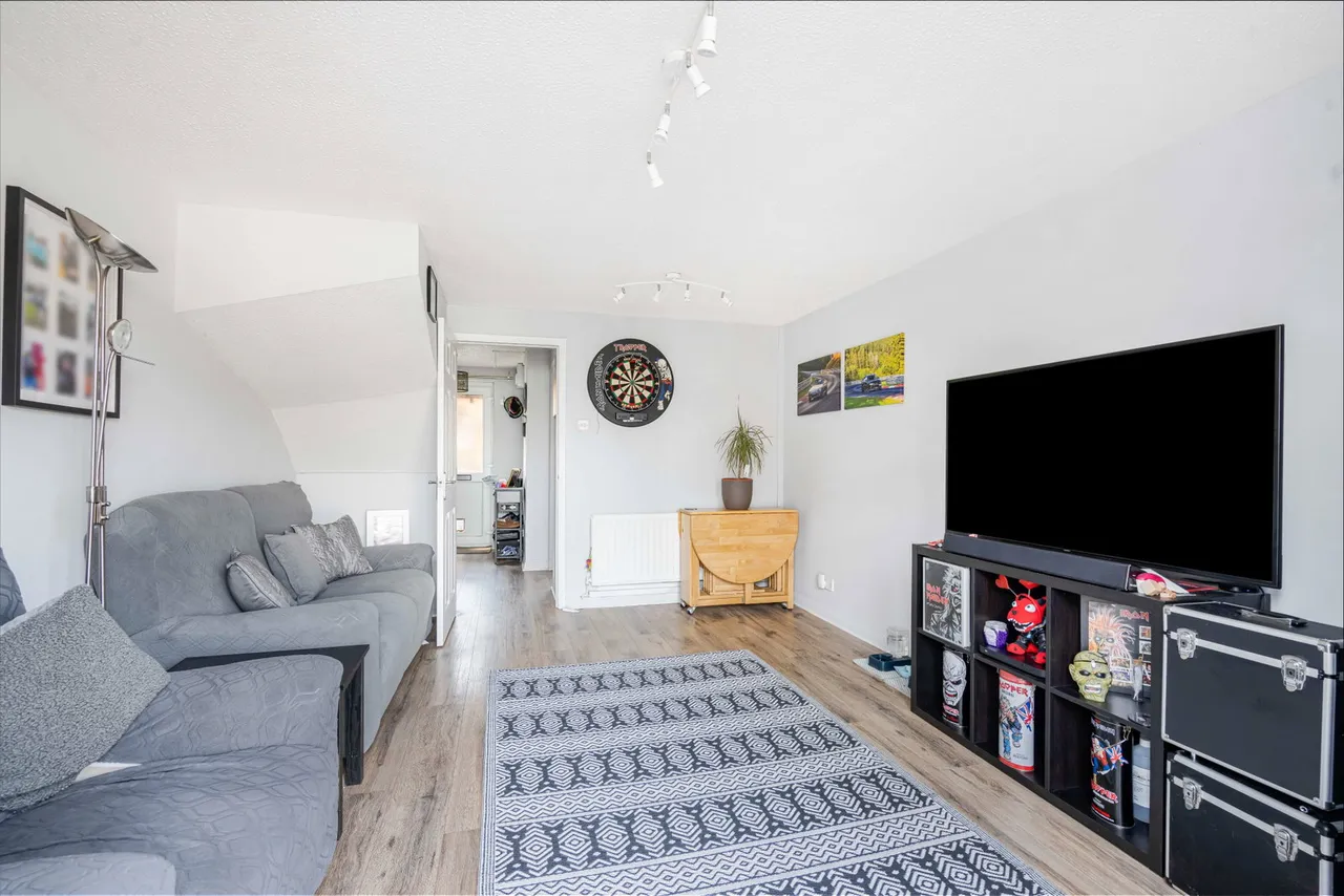Johnson Avenue, Brackley, NN13, photo 12