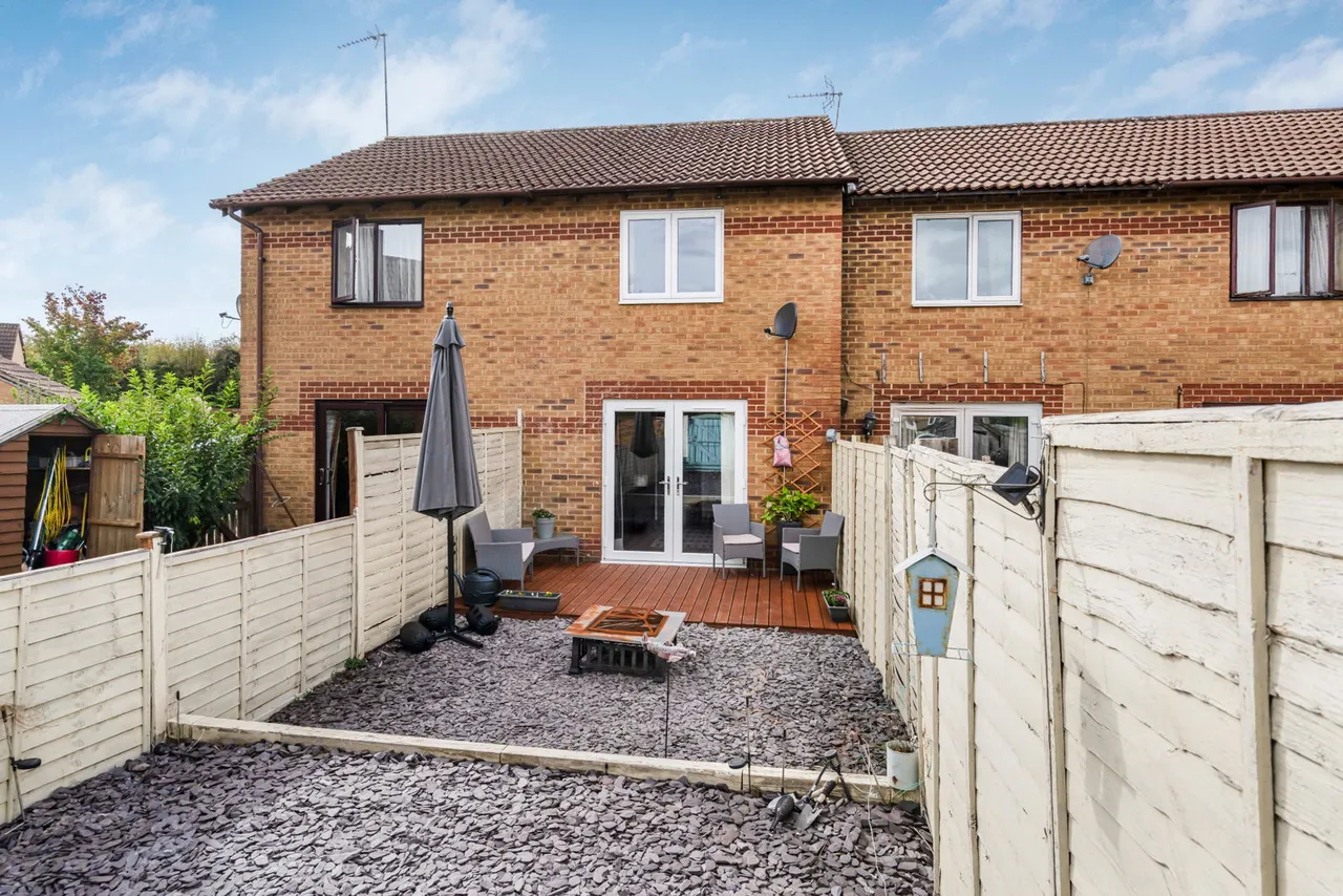 Johnson Avenue, Brackley, NN13, photo 3