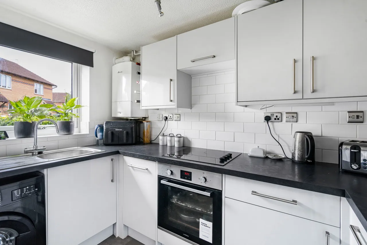 Johnson Avenue, Brackley, NN13, photo 9