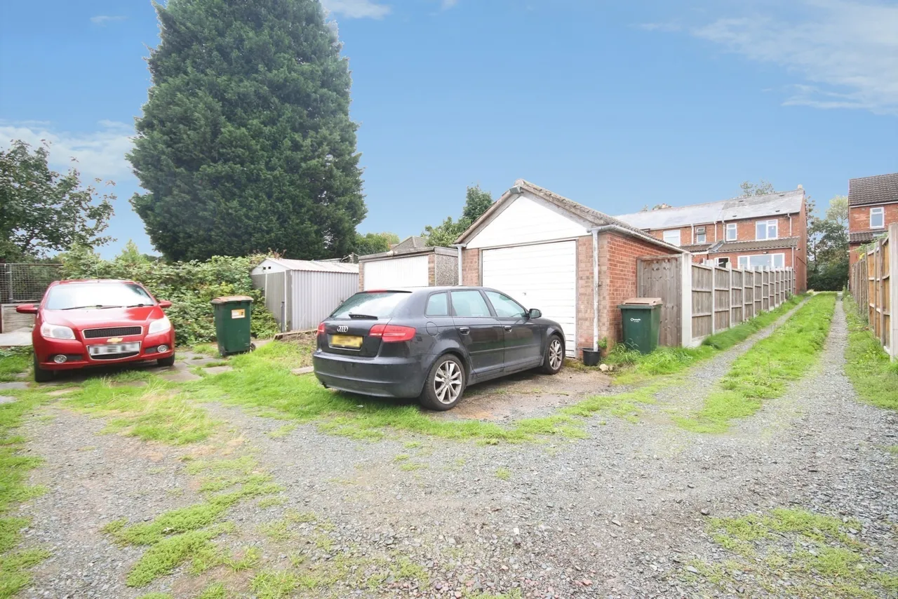 Broad Lane, Coventry, CV5, photo 17