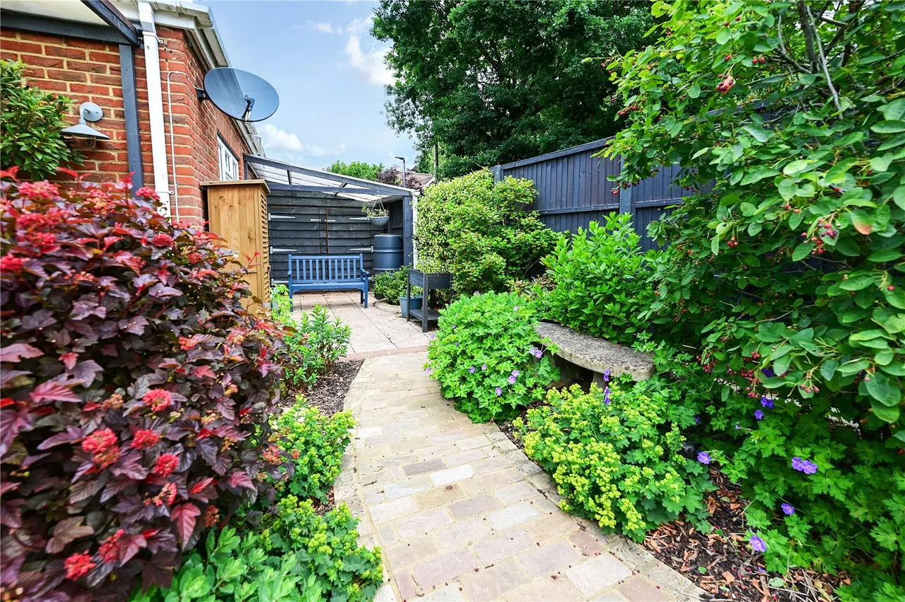 Old Chapel Lane, Ash, Guildford, Surrey, GU12 6LQ, photo 18