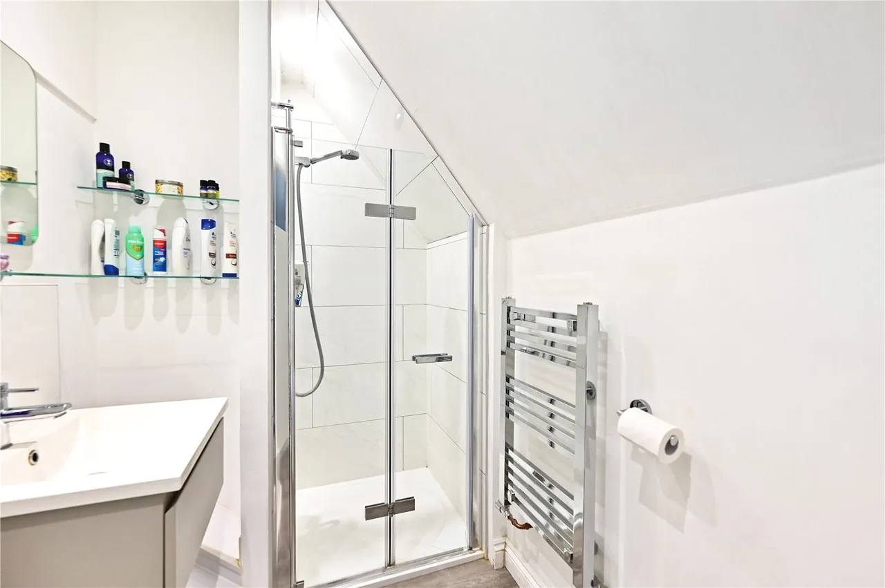 Old Chapel Lane, Ash, Guildford, Surrey, GU12 6LQ, photo 11