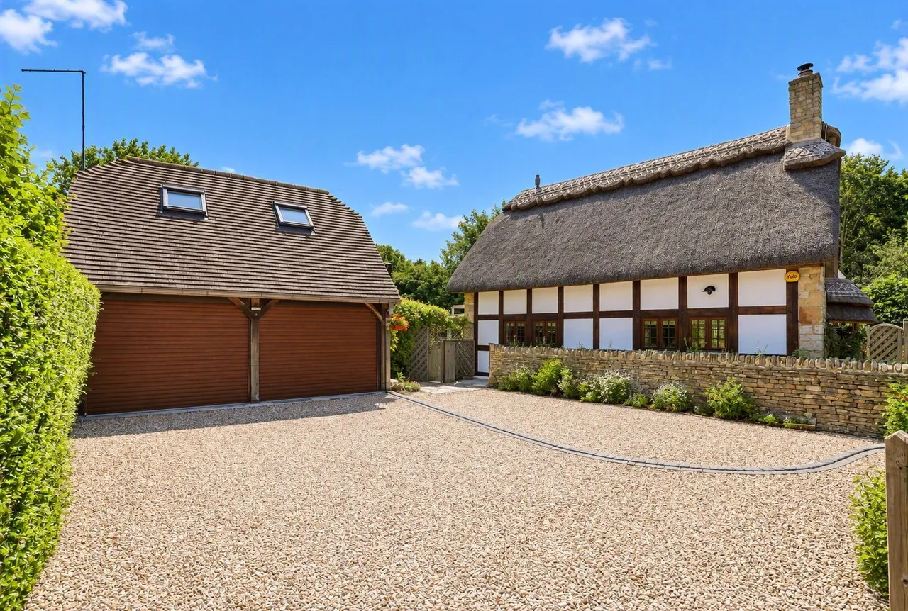 3 bed house for sale, Winchcombe Road, Sedgeberrow, WR11