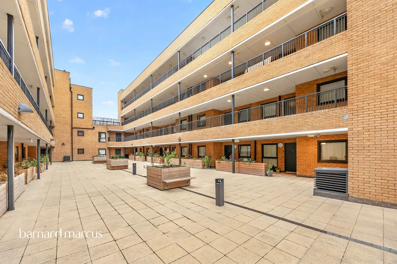 Thimble Crescent, Wallington, SM6, photo 10