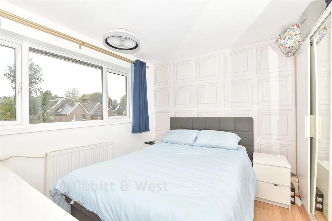 Woods Hill Close, Ashurst Wood, RH19, photo 7