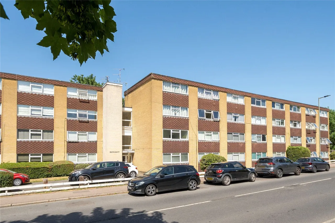 2 bed flat for sale — Bourne Way, Hayes, Bromley, BR2