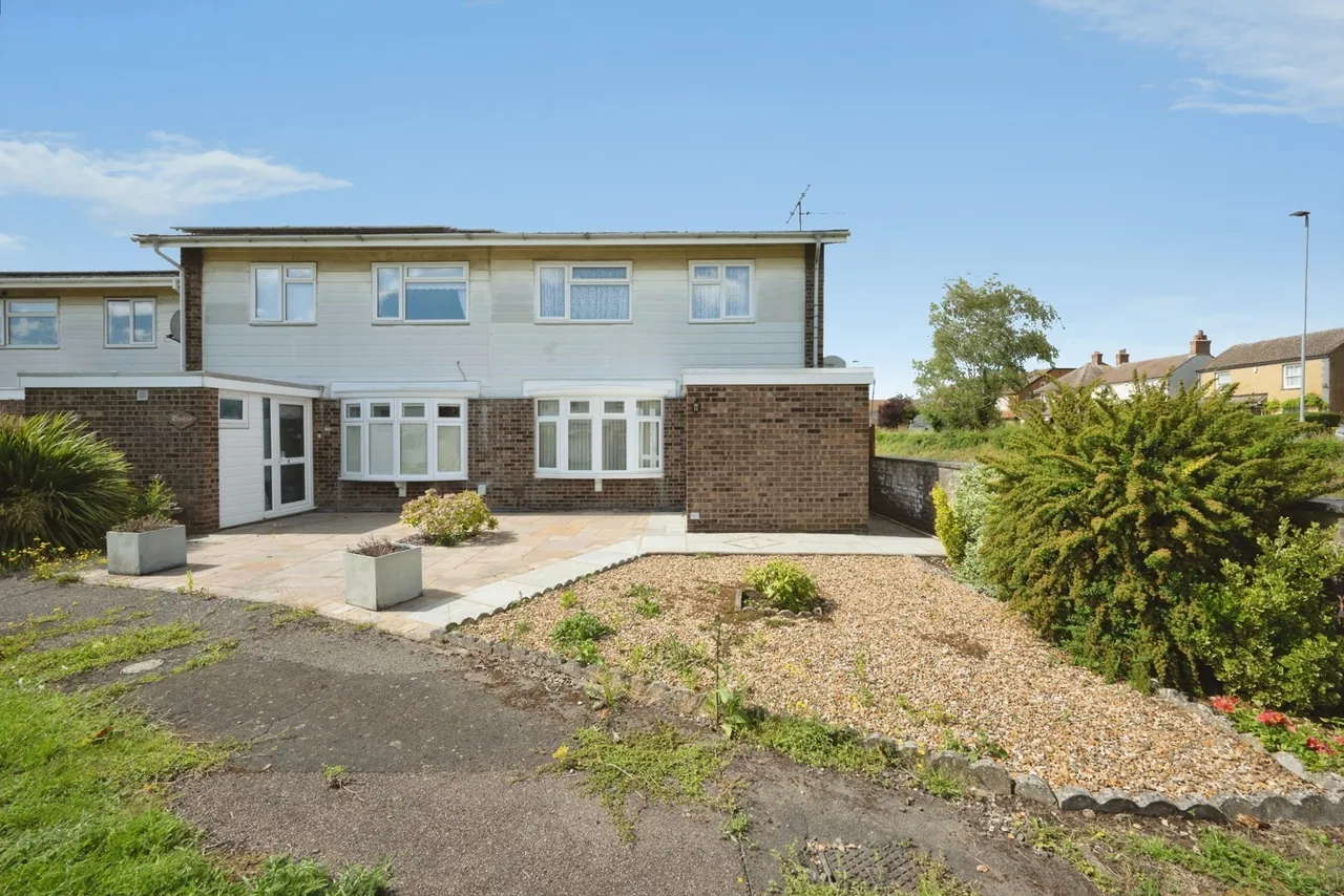 3 bed house for sale — Royle Gardens, Bedford, Bedfordshire, MK42