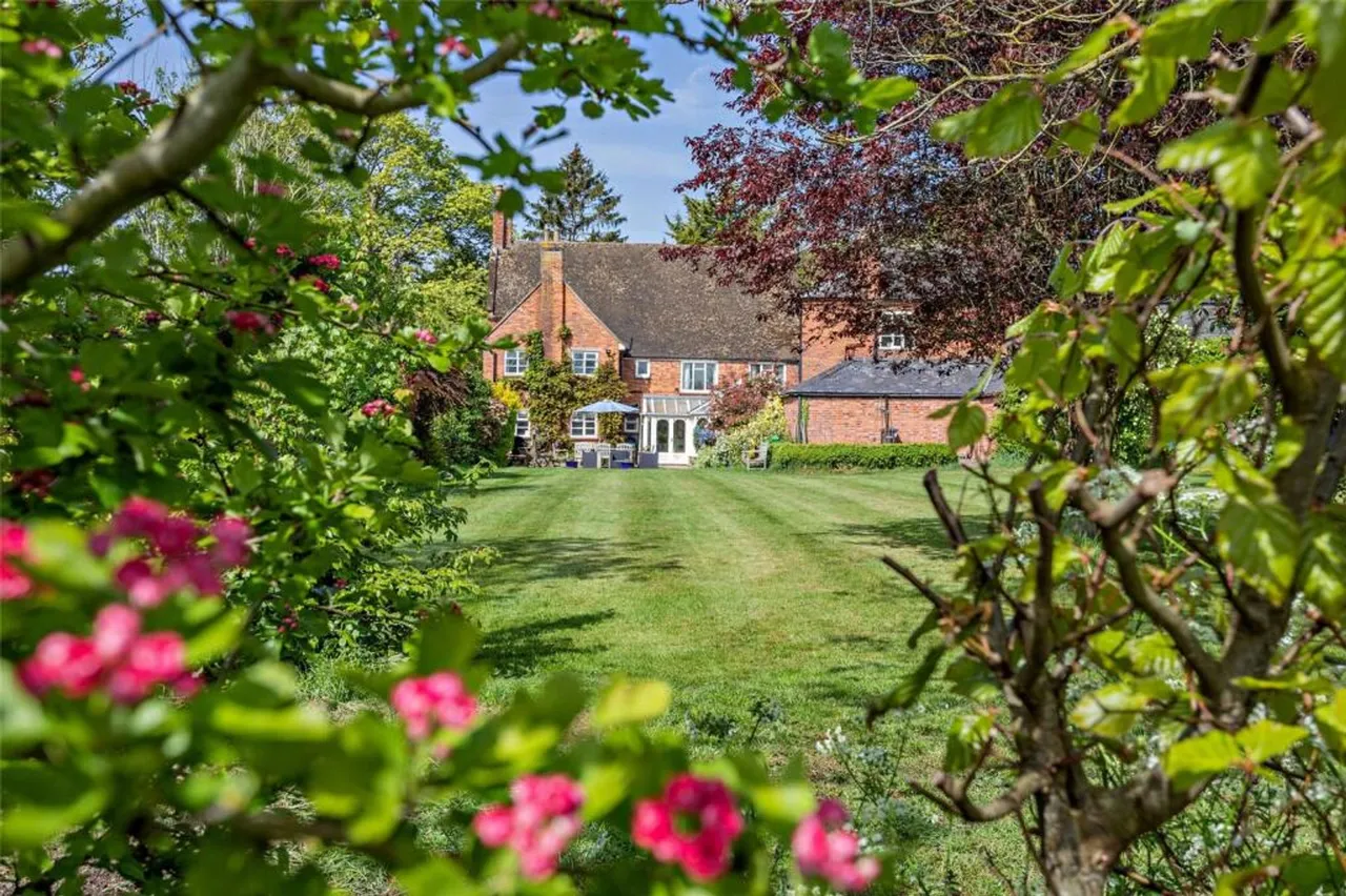 The Green, Lubenham, LE16, photo 12