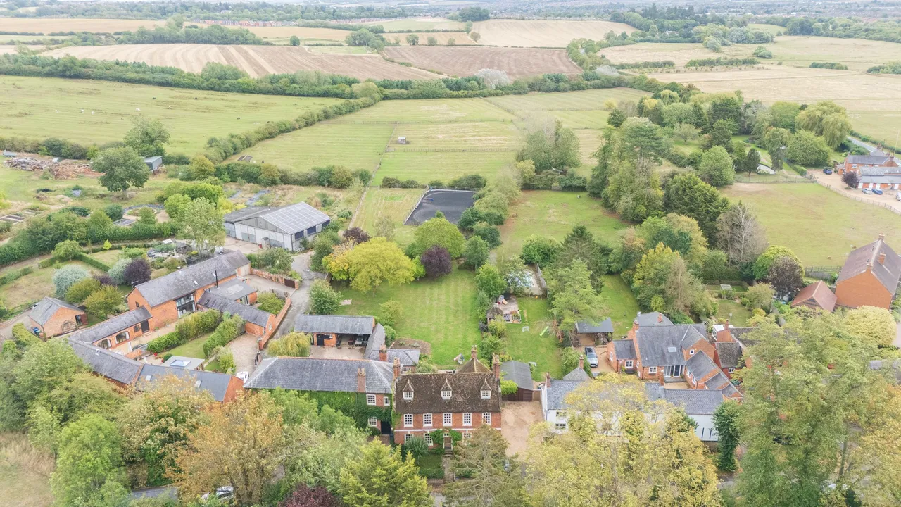The Green, Lubenham, LE16, photo 2