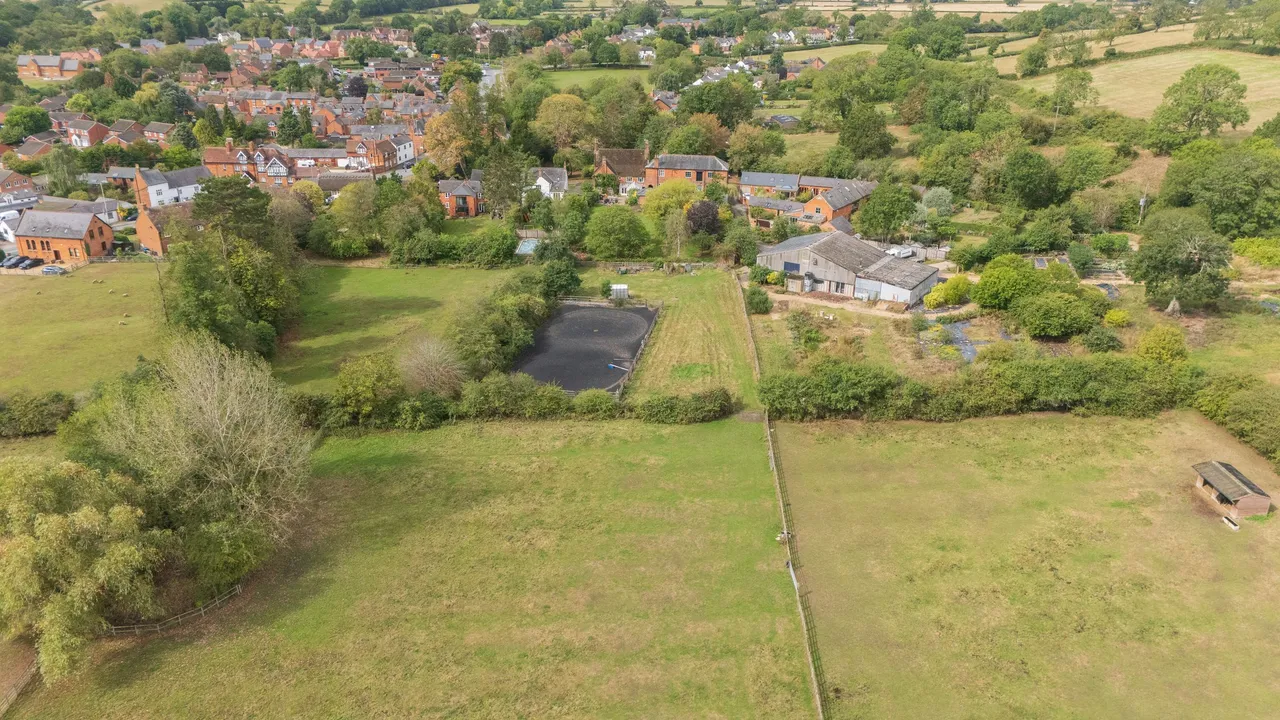 The Green, Lubenham, LE16, photo 27