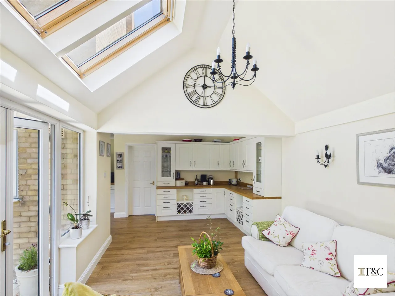 Exceptional Six-Bedroom Detached Family Home with Self-Contained Annexe, Countryside Views and Flexible Multi-Generation, photo 7