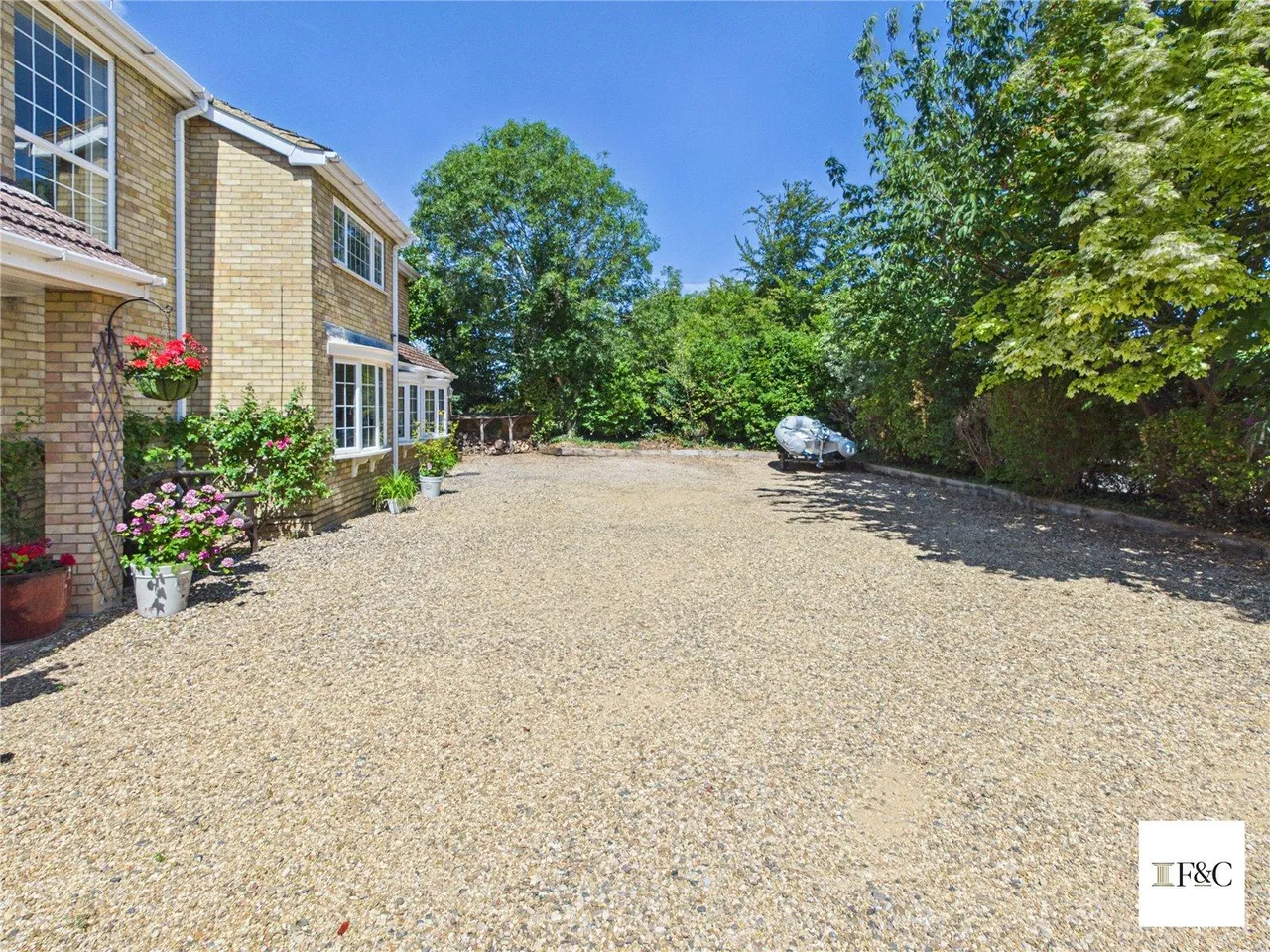 Exceptional Six-Bedroom Detached Family Home with Self-Contained Annexe, Countryside Views and Flexible Multi-Generation, photo 42