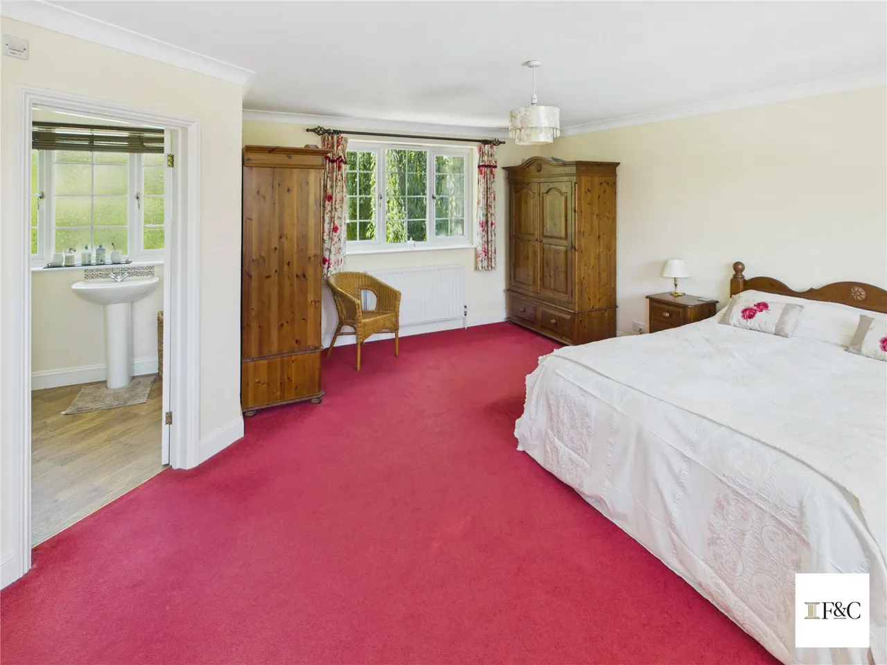 Exceptional Six-Bedroom Detached Family Home with Self-Contained Annexe, Countryside Views and Flexible Multi-Generation, photo 32