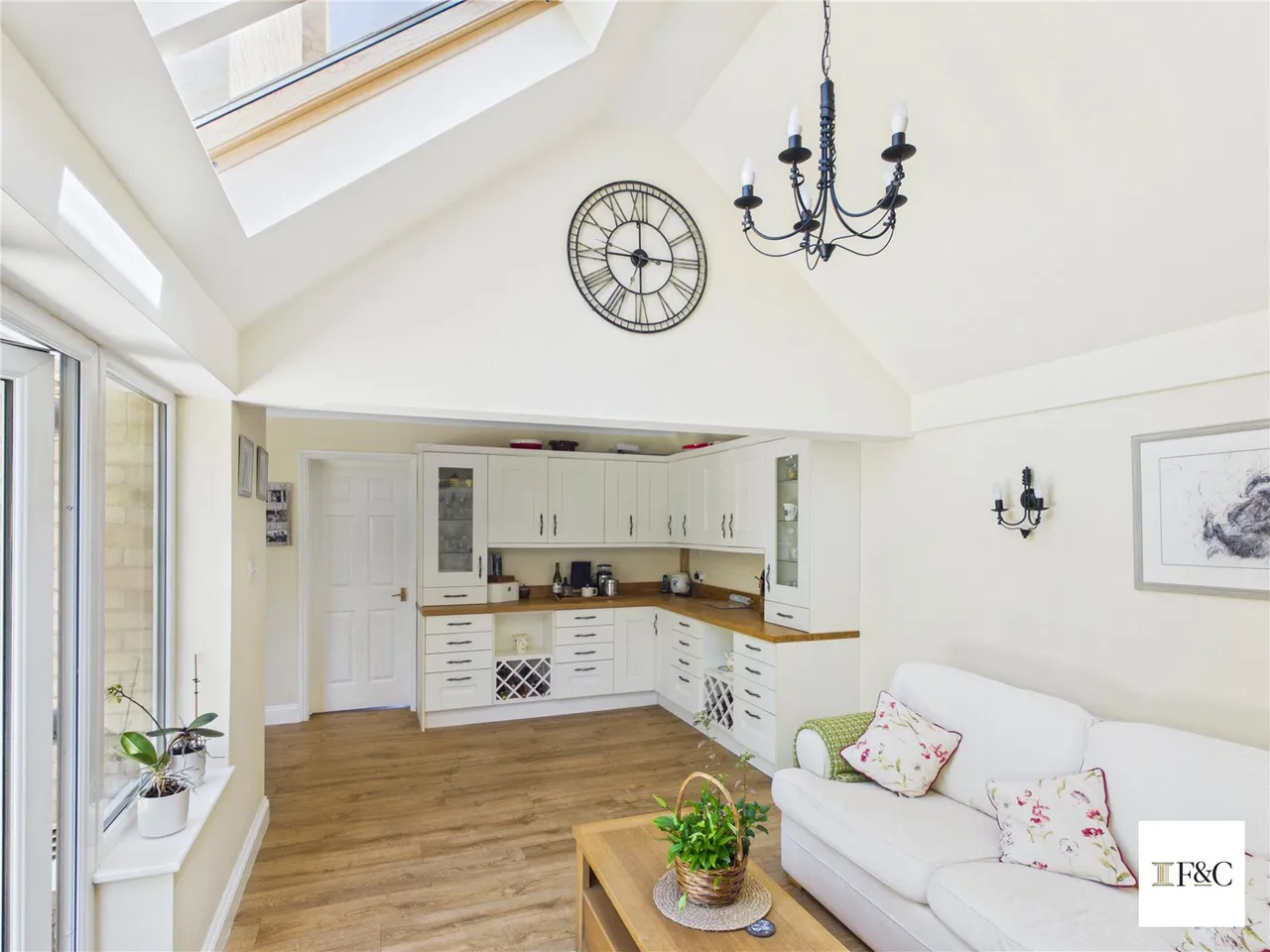 Exceptional Six-Bedroom Detached Family Home with Self-Contained Annexe, Countryside Views and Flexible Multi-Generation, photo 10