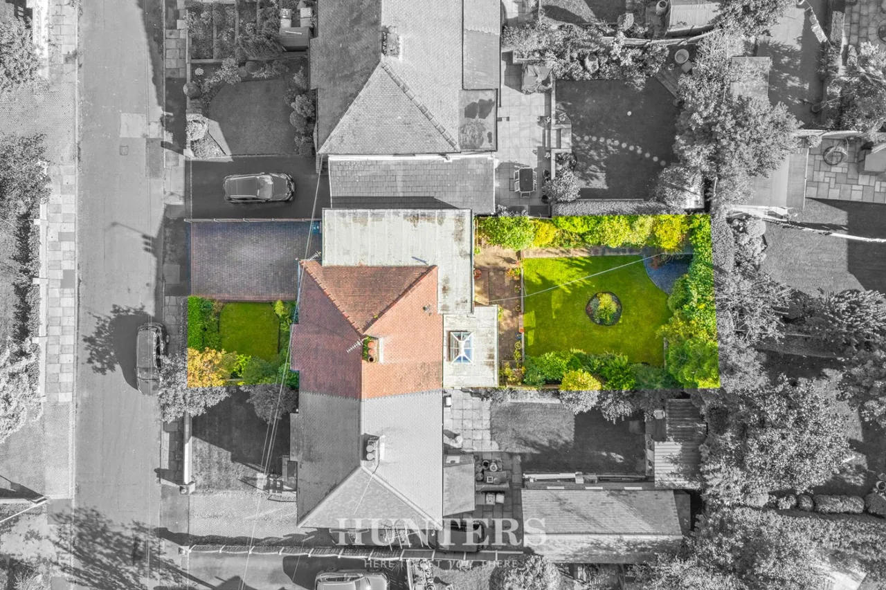 Meadow Road, Alkrington, M24, photo 4