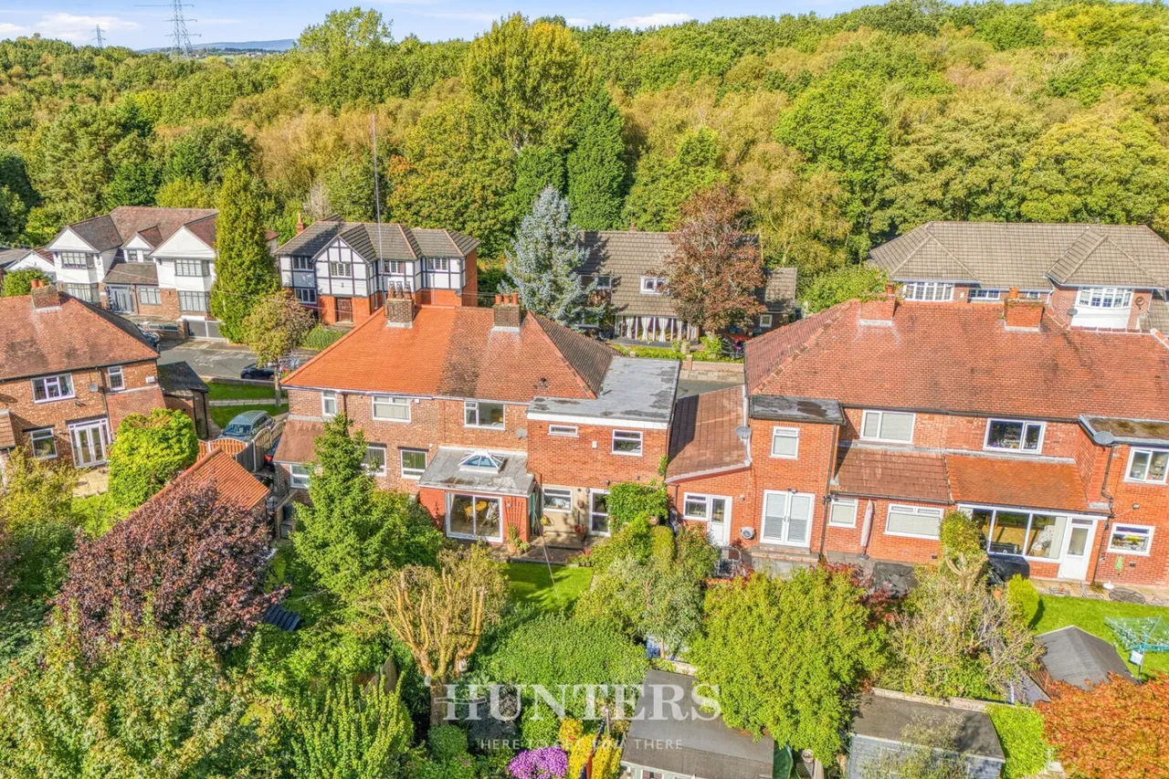 Meadow Road, Alkrington, M24, photo 5